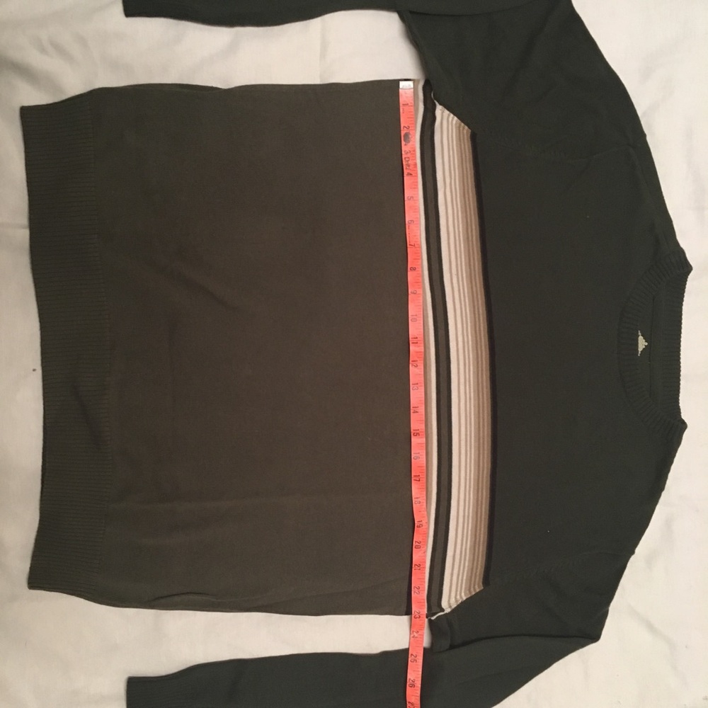 Multi colored Green Sweater - Picture 2 of 6